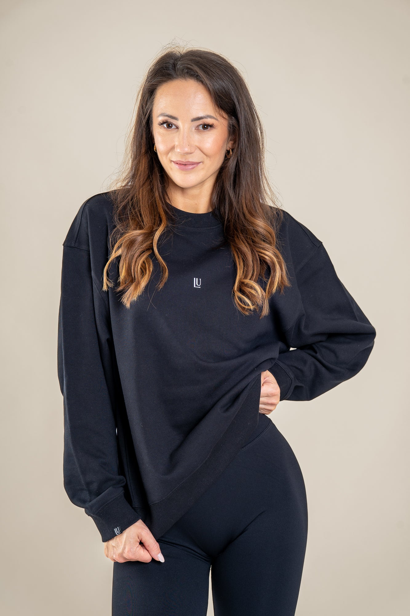 Lift Up oversize pulover, črna