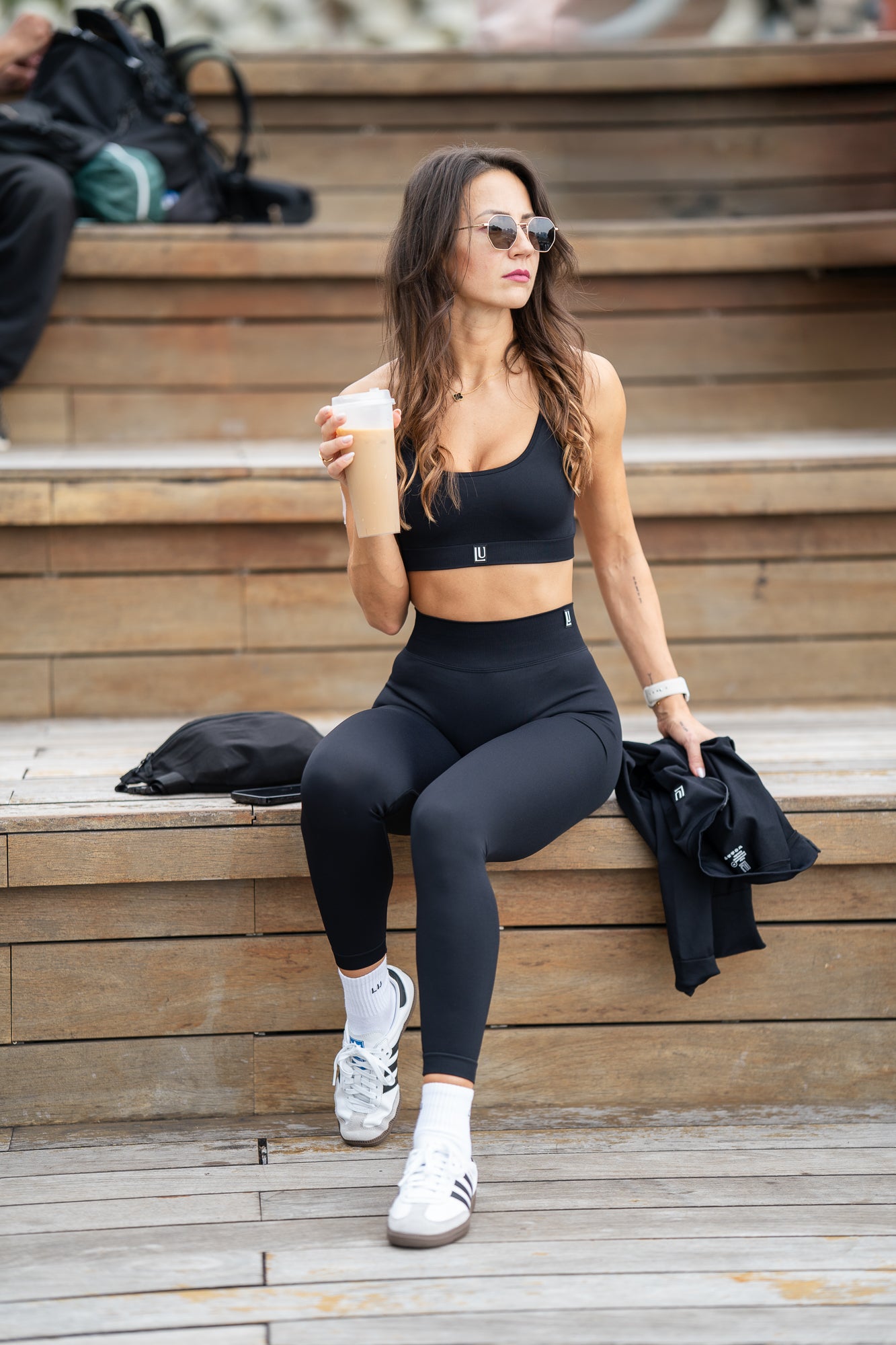 Lift Up Legice Black 